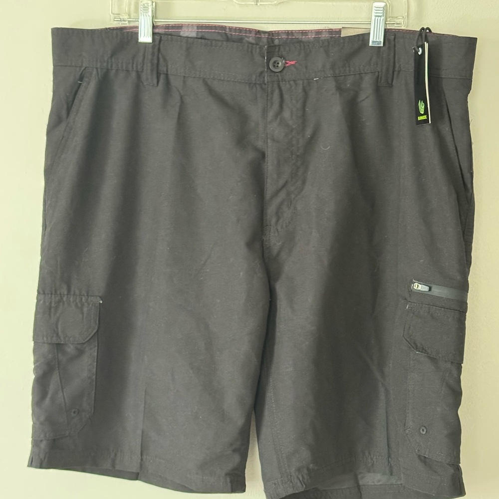 Burnside Mens Peformance Chino Cargo Shorts Black Size 40 NWT